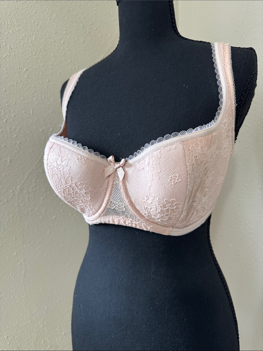 Lace Underwire Bra in Dusty Pink